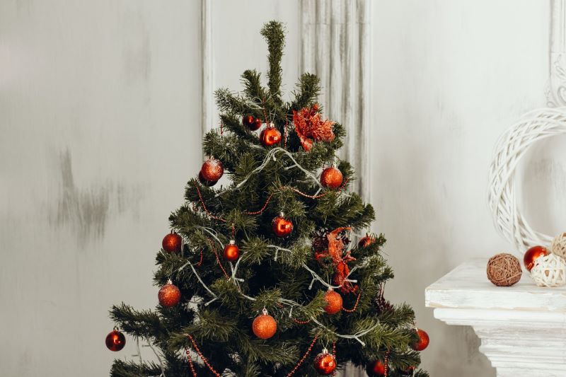 Festive Flocked Artificial Christmas Trees: Make Your Home Sparkle with Excitement This Year!